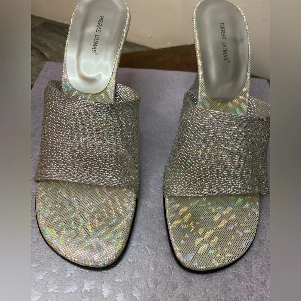 Pierre Dumas~Iridescent Insole w/Wire Mesh-Look Slide Sandal~Wedge~Silver~Size 9